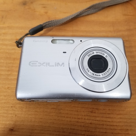 Casio Exilim EX-Z3 3.2MP Silver Digital Camera Silver Wrist Strap - Picture 4 of 9